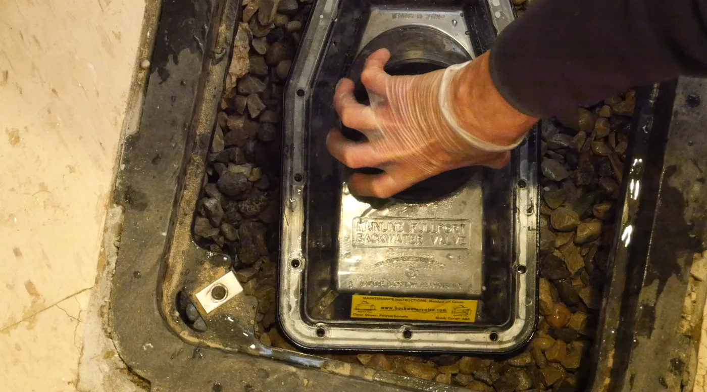 Backwater valve inspection access